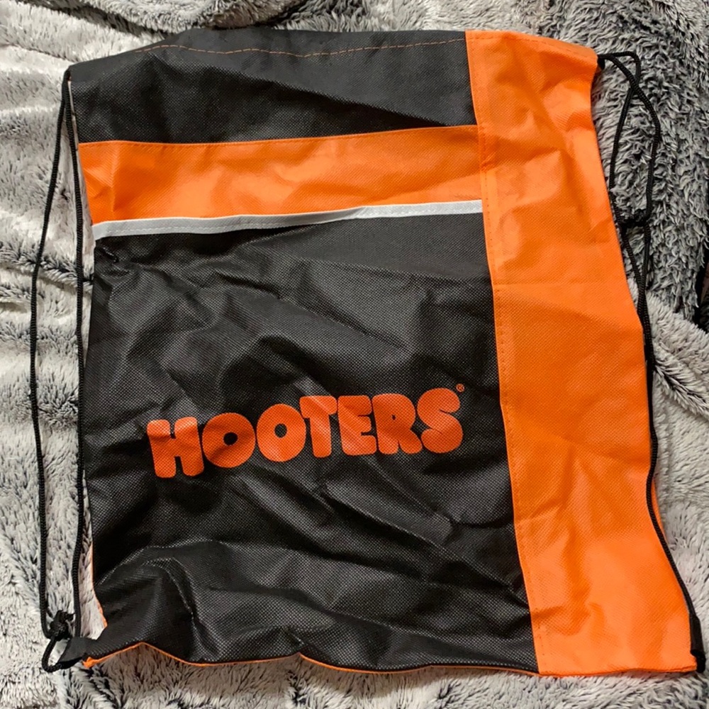 Hooters Drawstring bag